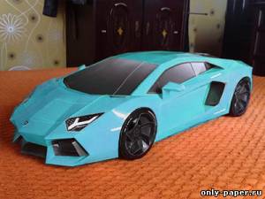 Бумажная модель автомобиля Lamborghini Aventador Модель автомобиля Lamborghini Aventador из бумаги/картона